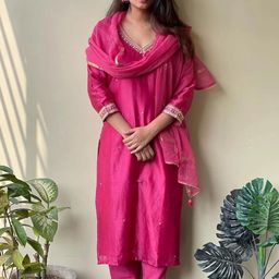 Anni Designer Women Floral Regular Kurta with Trousers & With Dupatta-picture-28