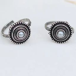 Teejh Ethnic Shaanvi White Stone Silver Oxidized Toe Rings for Women-18