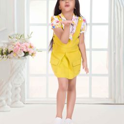 TINY BABY Linen Woven Solid Dungaree With Half Sleeves Floral Printed Top - Yellow-image-93