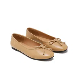 HATS OFF ACCESSORIES Women Ethnic Leather Ballerinas with Bows-picture-20