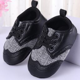 Cute Walk by Babyhug Chevron & Lace Detailing Slip On Booties - Black-image-95