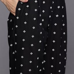 Ahalyaa Geometric Printed Regular Kurta with Trousers image 3