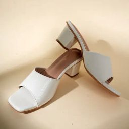 Mozafia Women's White Casual Sandals-image-7