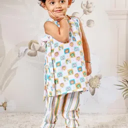 Vastramay Girls White Regular Fit Digital Print Suit Set-picture-16