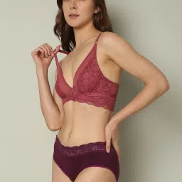 Vero Moda Intimates Maroon Lace Medium Coverage Plunge Bra image 3