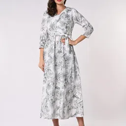 Iti Floral Printed Fit & Flare Maxi Dress-image-63