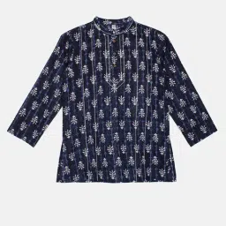 Kiddopanti Boys Indigo Printed Full Sleeves Short Kurta-image-96