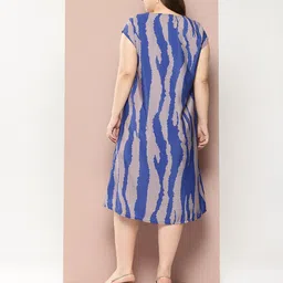 Sztori Plus-Size Printed Midi A-Line Dress image 4