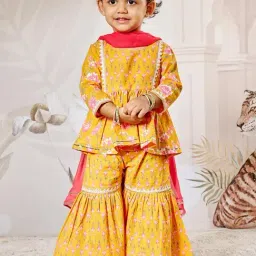 Vastramay Girls Orange Cotton Regular Fit Floral Print Suit Set-picture-17
