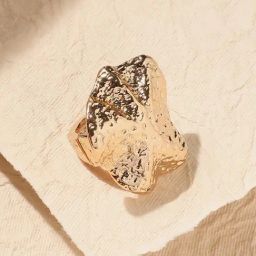 Sohi Women's Dented Star Wave Statement Ring-image-19