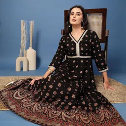 DAEVISH Women Floral Printed Anarkali Kurta-image-43