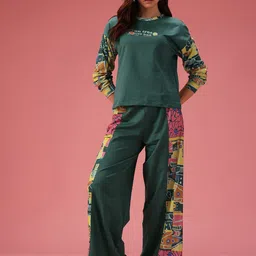 DressBerry Printed Round Neck T-Shirt With Trousers Co-Ords-picture-31