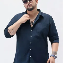 Urbano Plus Men Navy Cotton Long Sleeve Regular Fit Casual Solid Shirt-image-80