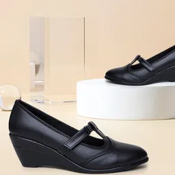 VALIOSAA Women Black Solid Pumps-image-50