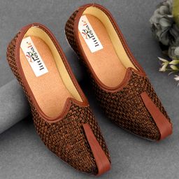 Little Palz Intricate Weave Self Textured Mojaris - Brown-image-91