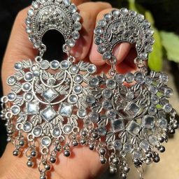 ISLANA Alloy Earrings-11