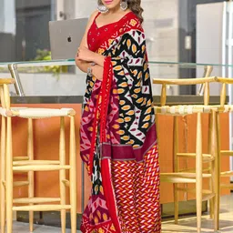 Panzora Women Geometric Block Print Cotton Blend Saree-46