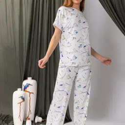 ELEVENS HEAVEN Conversational Printed T-shirt With Pyjamas image 4