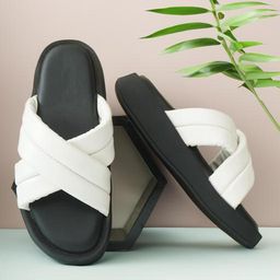 Modern Fabulous Women Flipflops & Slippers-image-57