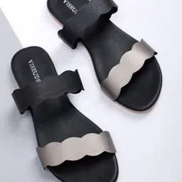 Vishudh Women Black Colourblocked Open Toe Flats-image-4