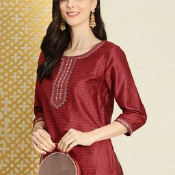 House of Pataudi Women Maroon & Gold-Toned Ethnic Motifs Yoke Design Thread Work Kurta-18