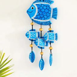 ExclusiveLane Shoaling Fishes Blue Terracotta Handmade Wall Hanging-picture-32