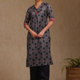 Soch Black Satin Regular Fit Geometric Kurtas-47