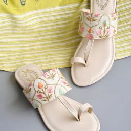 Shoetopia Women's Cream Toe Ring Sandals-image-47