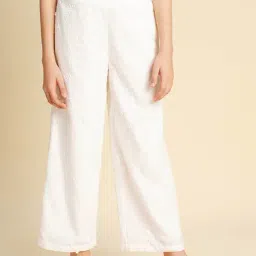 VERO MODA GIRL Cloud Dancer Self Design Regular Fit Pants-image-26