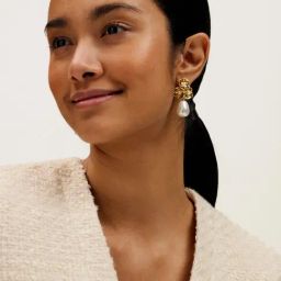 Ted Baker FLORELLE: Pearl Flower Drop Earrings image 5