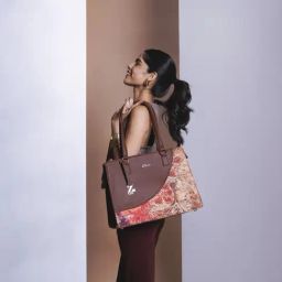 ZOUK FloLov Printed Tote Handbag-image-3