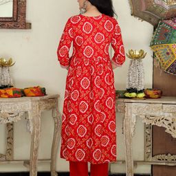 ELVISH JAIPUR Floral Embroidered Sequinned Anarkali Kurta With Palazzos & Dupatta image 5