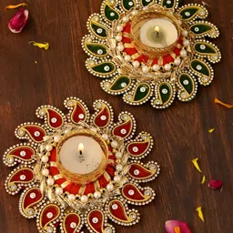 Aapno Rajasthan Green & Red 2 Pieces Paisley Shaped Metal Candle Holders-2
