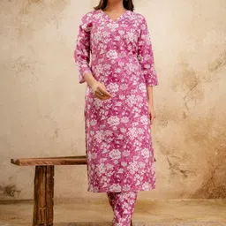 Veshviti Women Floral Printed Cotton Kurti with Trousers-picture-22