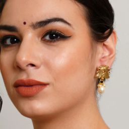 Karatcart Handcrafted Kundan Drop Earrings - Set of 4 image 2