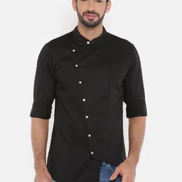 The Indian Garage Co Men Black Solid Straight Kurta-image-49