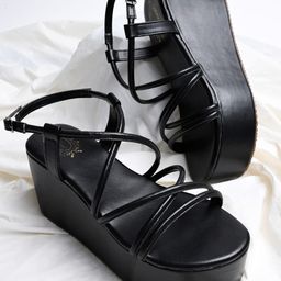 Shoetopia Solid Platform Heeled Gladiator Sandals - Black-image-95