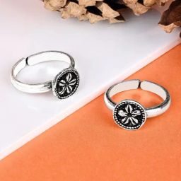 Touch925 Pure Silver Oxidised Silver Flower Toe Ring-image-8