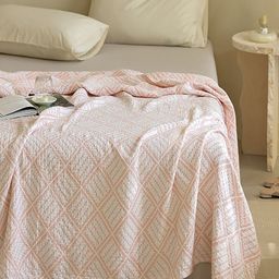 JC HOME Pink & White Geometric AC Room 300 GSM Double Bed Quilt-image-98
