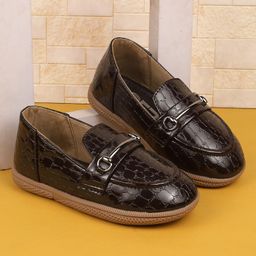 SHOES FOR JUNIORS Self Designed & Metal Applique Detailed Loafers - Brown-image-84