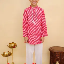 Aj DEZInES Girls Printed Regular Pure Cotton Kurta with Pyjamas-55