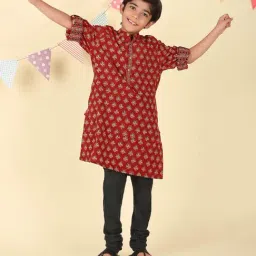 Fabindia Boys Red Cotton Printed Kurta-image-71