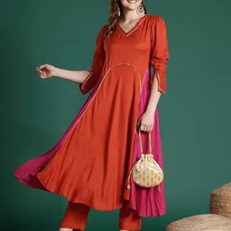Sangria Colourblock Pleated Kurta with Trousers-picture-38
