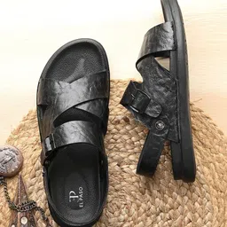 El Paso Men Solid Casual Comfort Sandals-image-39