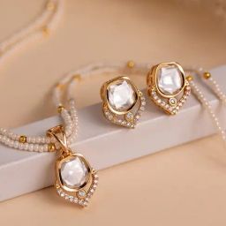 Voylla Gold Kundan Elegance Sitaara Kundan Pearl Necklace & Earring Set-picture-20