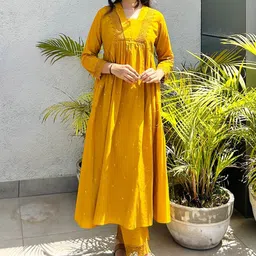 MOKOSH Women Floral Embroidered Cotton Kurta with Trousers-image-67