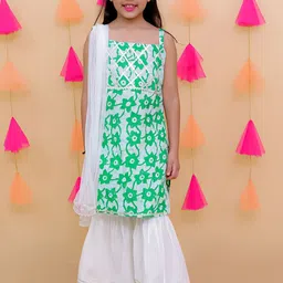 JUNITOS Girls Ethnic Motifs Printed Gotta Patti Cotton Kurti with Sharara & Dupatta-picture-16