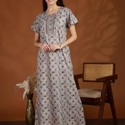 9shines Label Printed Maxi Nightdress-32