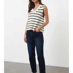 Trendyol Women Light Fade Jeans-picture-32