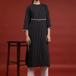 anayna Women Striped Thread Work Kurta-image-34